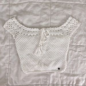~hollister woven crop top